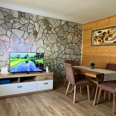 Zen Den Apartments Оточац Экстерьер фото