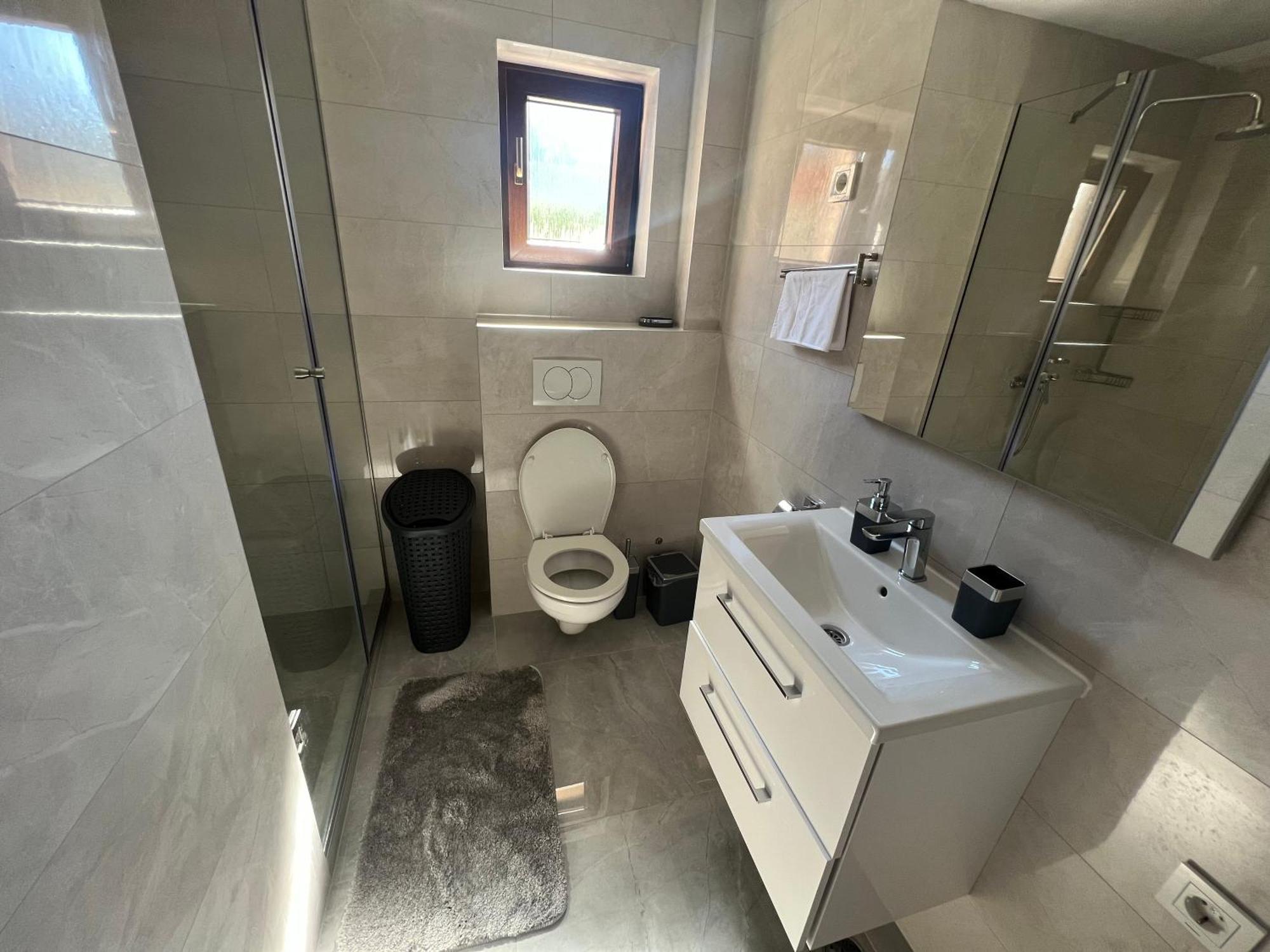 Zen Den Apartments Оточац Экстерьер фото