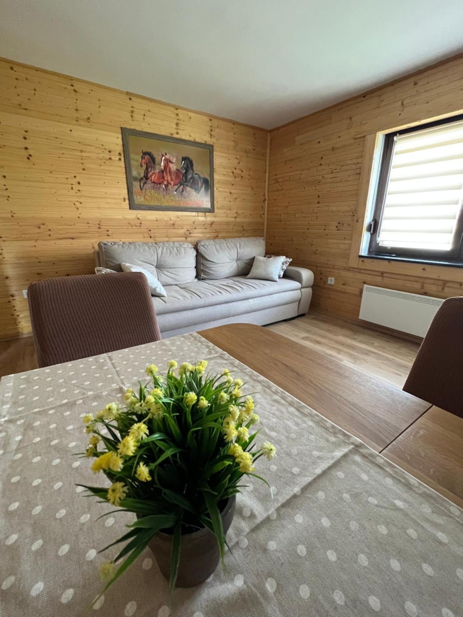 Zen Den Apartments Оточац Экстерьер фото