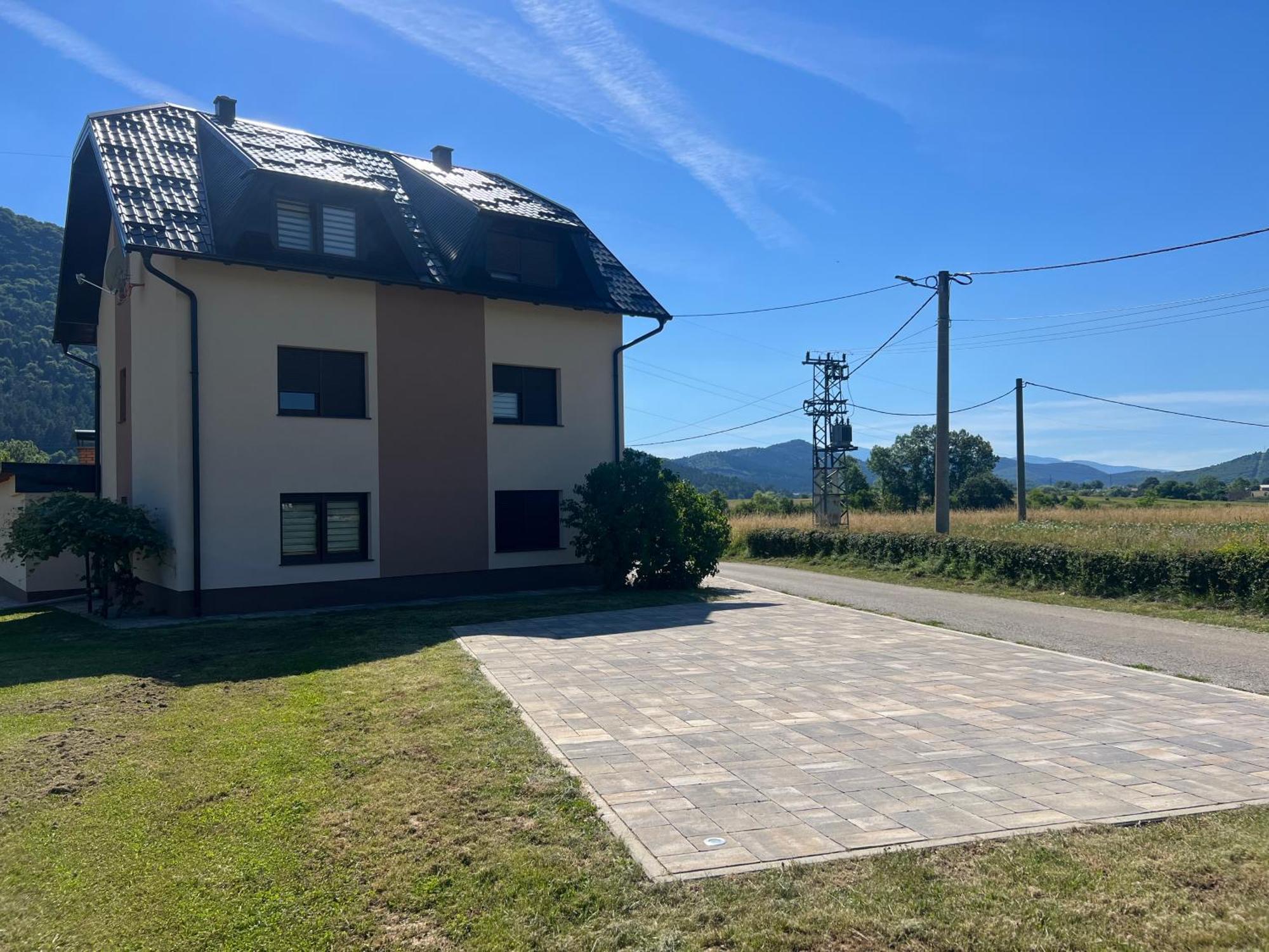 Zen Den Apartments Оточац Экстерьер фото