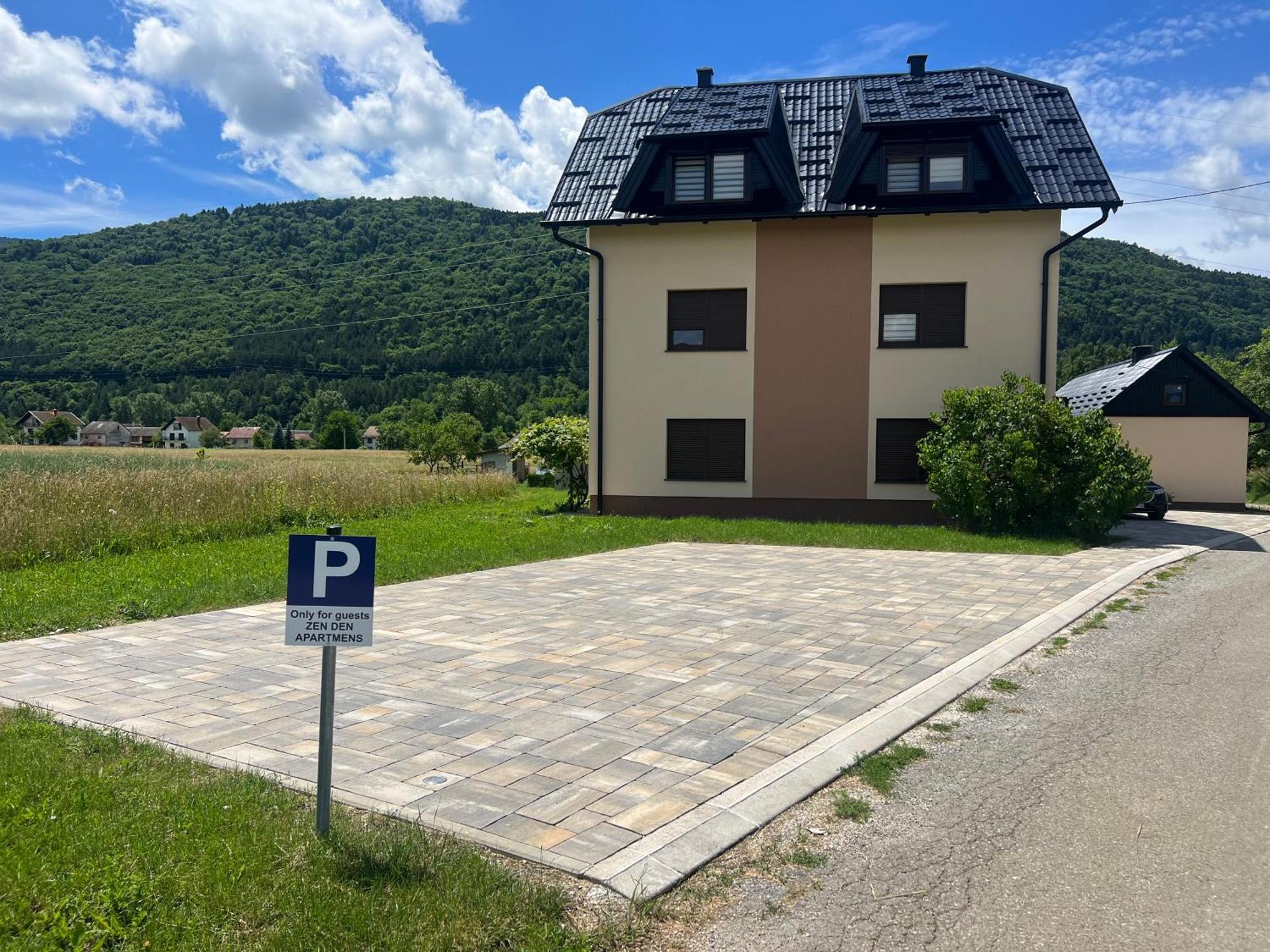 Zen Den Apartments Оточац Экстерьер фото